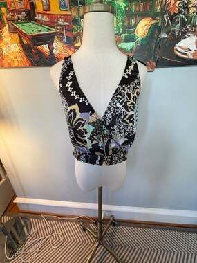 Free People  Black Floral paisley Print Sleeveless Crop Top Bralette size L